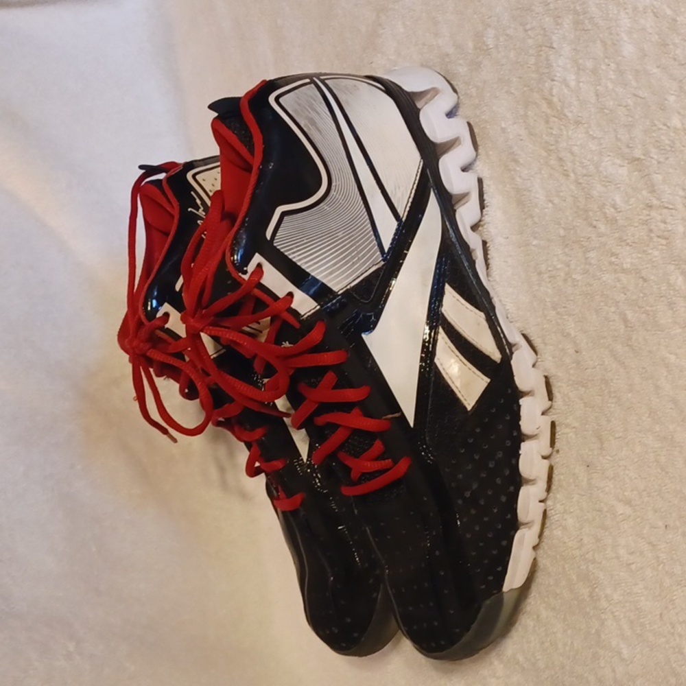 Reebok Zignano John Wall season 2 men's size 9.5 shoes